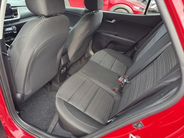 Kia Stonic 1,2 DPI ISG Silber