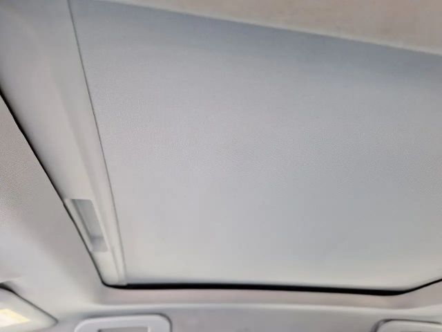 Peugeot E-2008 Allure Pack