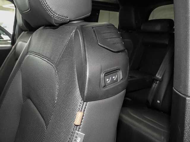 Land Rover Defender 90 Dynamic SE