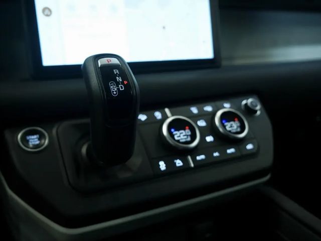 Land Rover Defender 90 D250