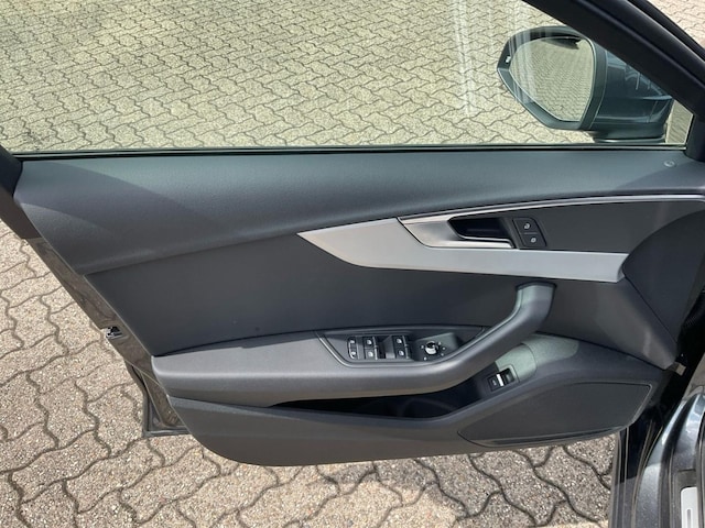Audi A4 35 TFSI Avant S-Line S-Tronic