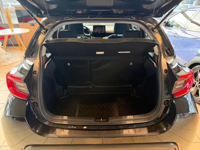 Toyota Yaris Hatchback Hybride Team D