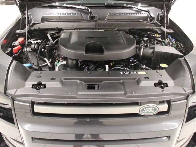 Land Rover Defender 110 D300 Dynamic SE