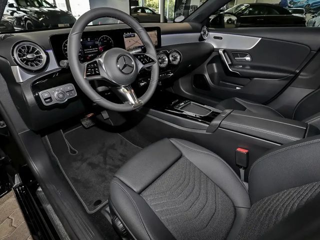 Mercedes-Benz A 200 Progressive