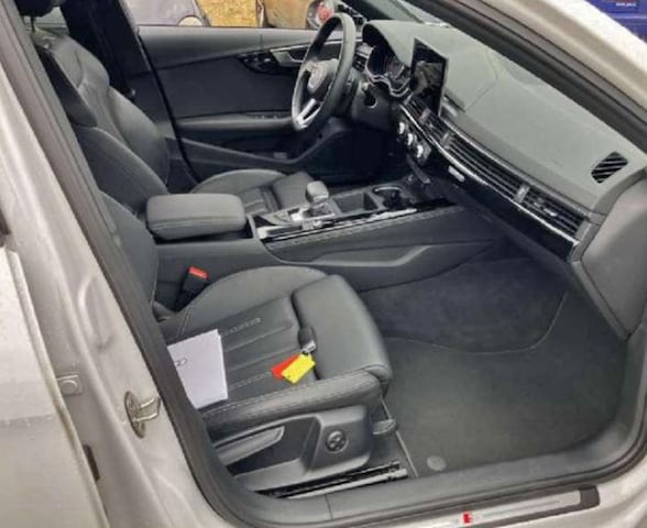 Audi A4 40 TDI Avant Quattro S-Line S-Tronic