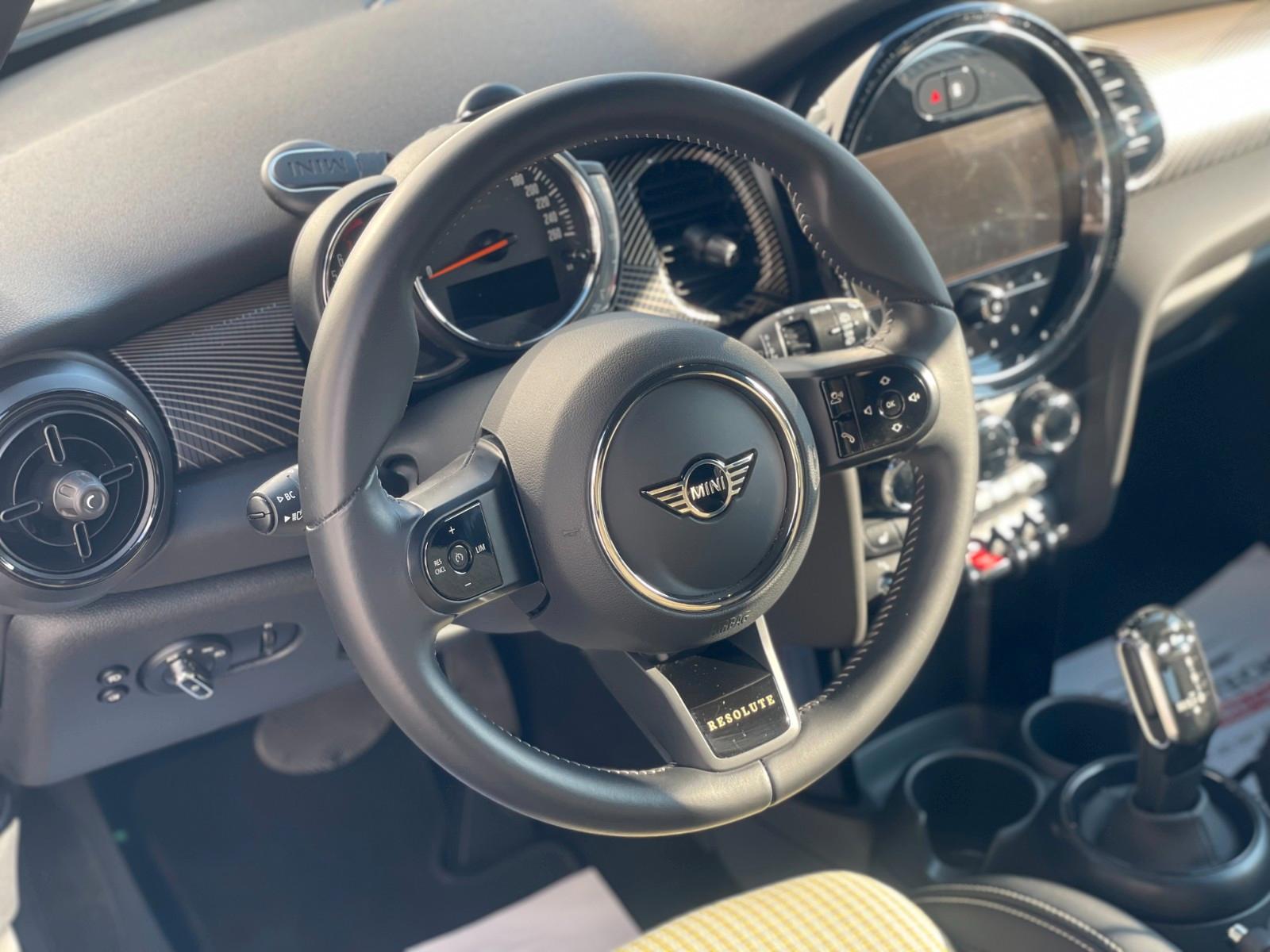 MINI Cooper *R E S O L U T E*  * E D I T I O N*