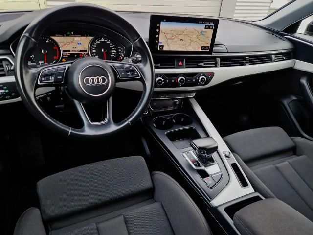 Audi A4 Avant S-Tronic