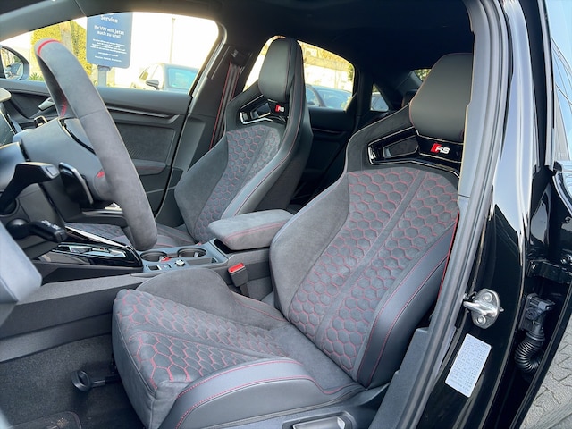 Audi RS3 Quattro S-Tronic Sedan