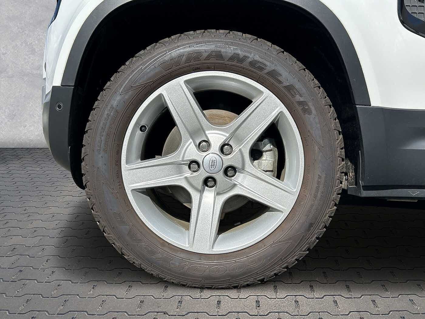 Land Rover Defender 90 SE