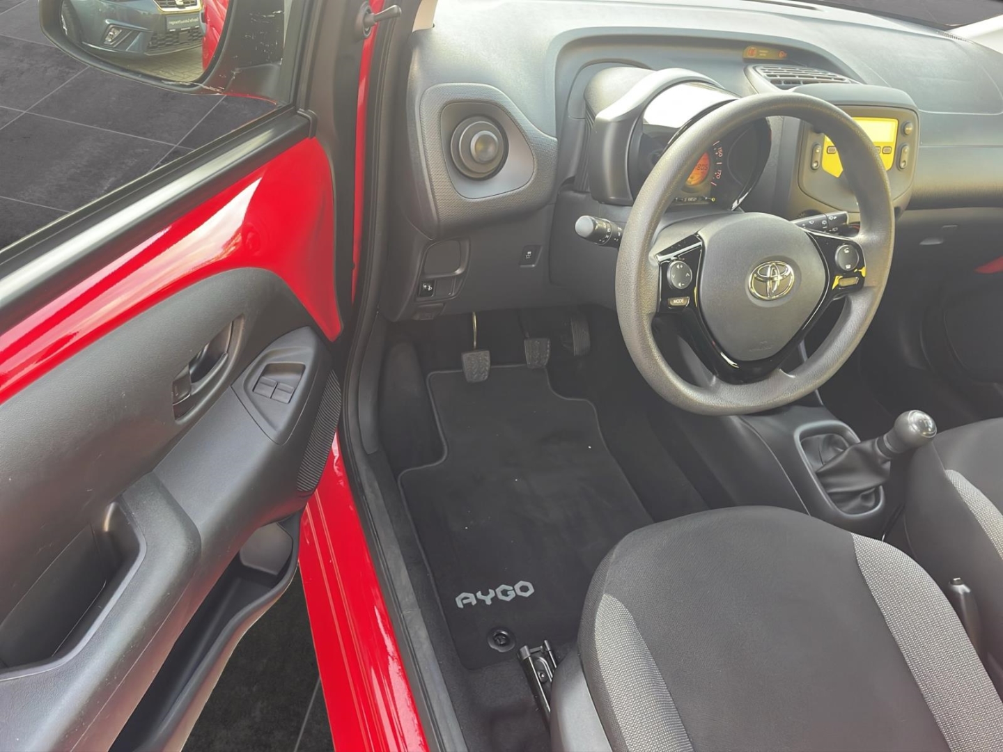 Toyota Aygo 5-deurs Business Plus