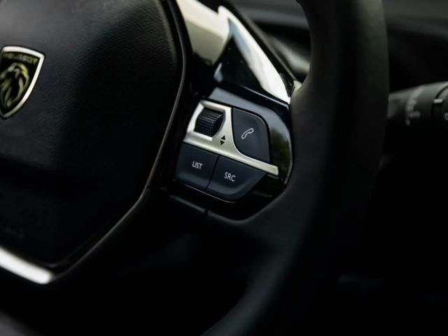Peugeot 2008 136 PK | Navi | Keyless | Apple Carplay | Parke...