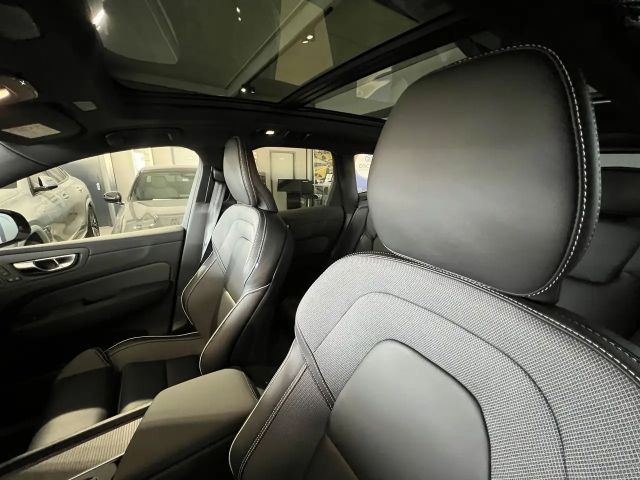 Volvo XC60 AWD Plus Recharge