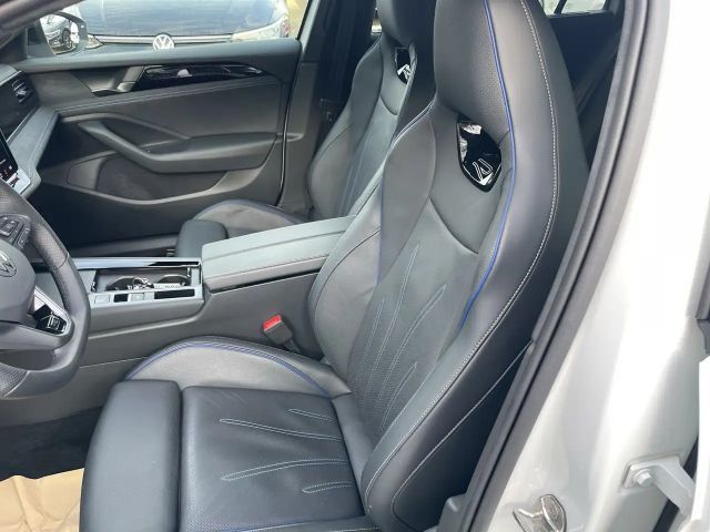 Volkswagen Passat DSG R-Line Variant