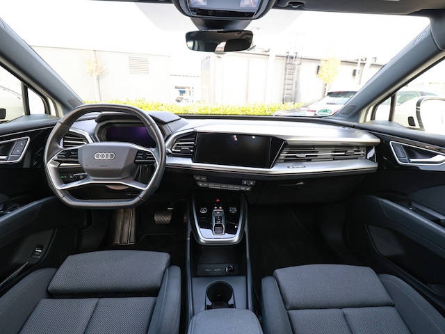 Audi Q4 e-tron SUV 45 e-tron Audi Q4 e-tron