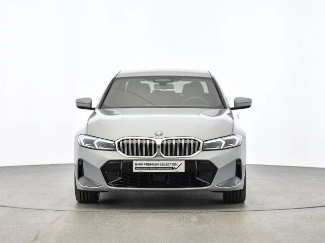 BMW 330 330e Sedan xDrive