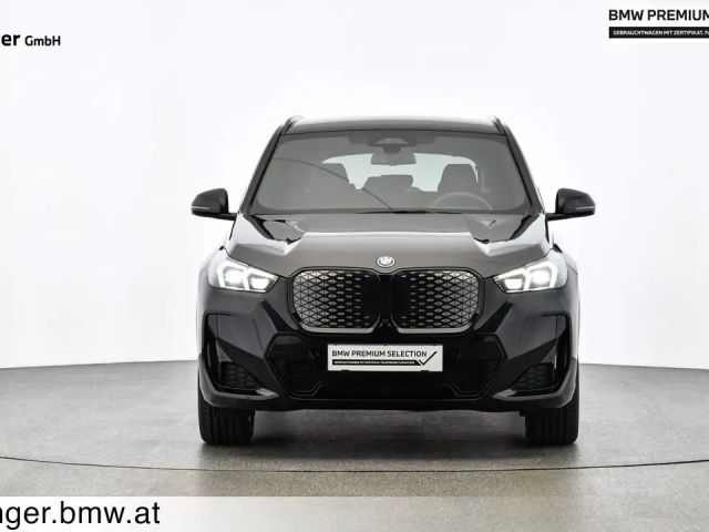 BMW iX1 xDrive30