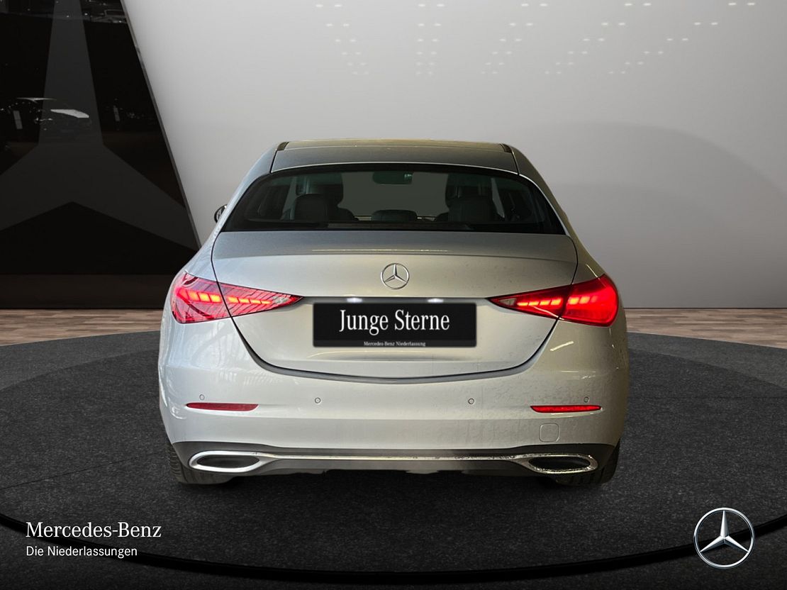 Mercedes-Benz C 180 AVANTGARDE Sedan