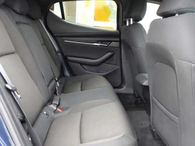 Mazda 3 Exclusive-line