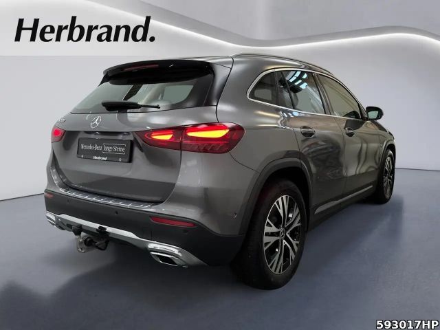 Mercedes-Benz GLA 200 Progressive