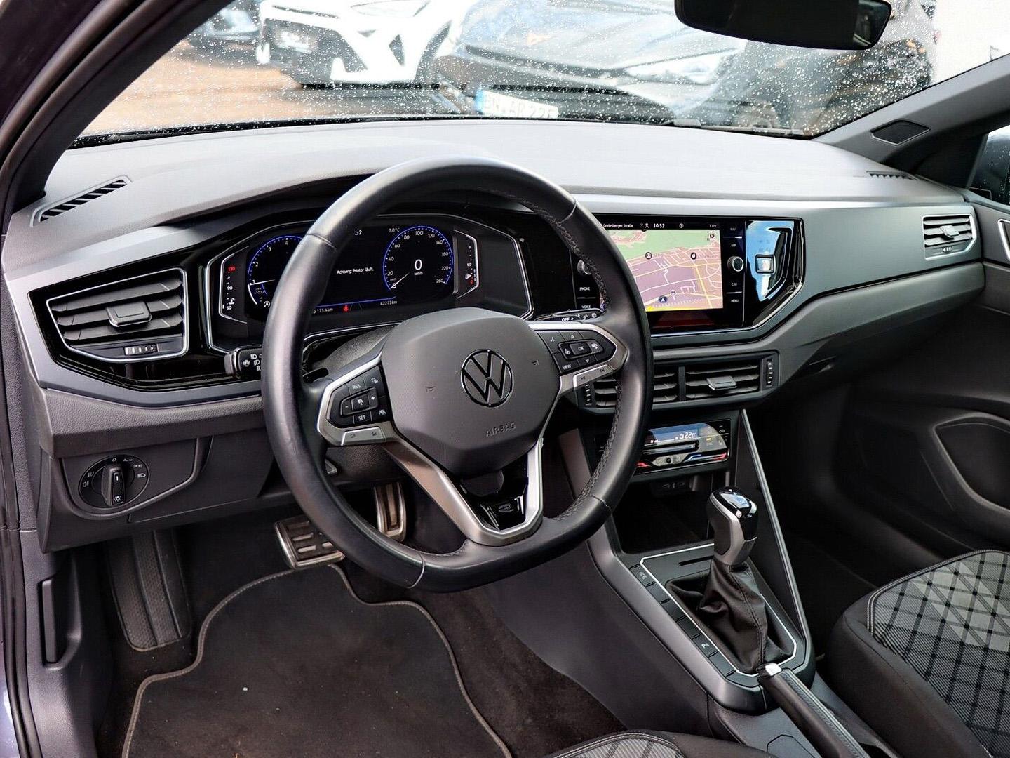 Volkswagen Polo 1.0 TSI DSG R-Line