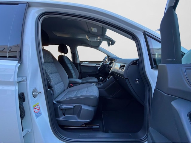 Volkswagen Touran 1.5 TSI DSG Move