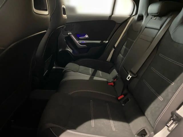 Mercedes-Benz A 200 AMG Line