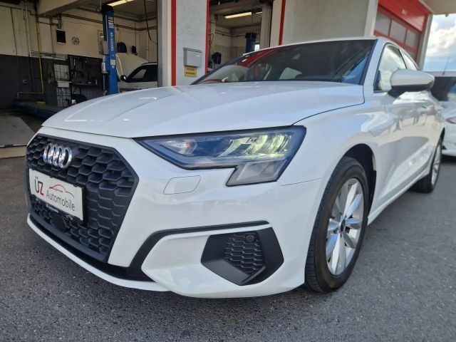 Audi A3 30 TFSI Sedan