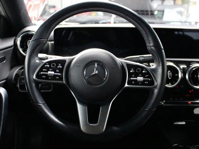 Mercedes-Benz A 180 Progressive