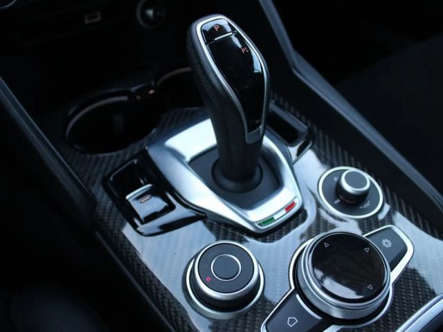 Alfa Romeo Giulia Carbon Quadrifoglio