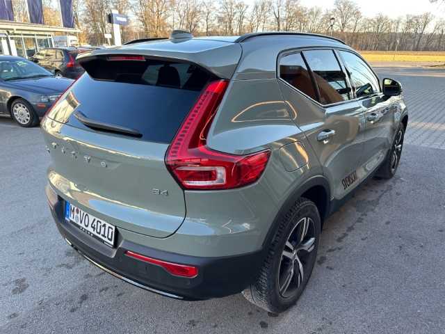 Volvo XC40 Dark Plus