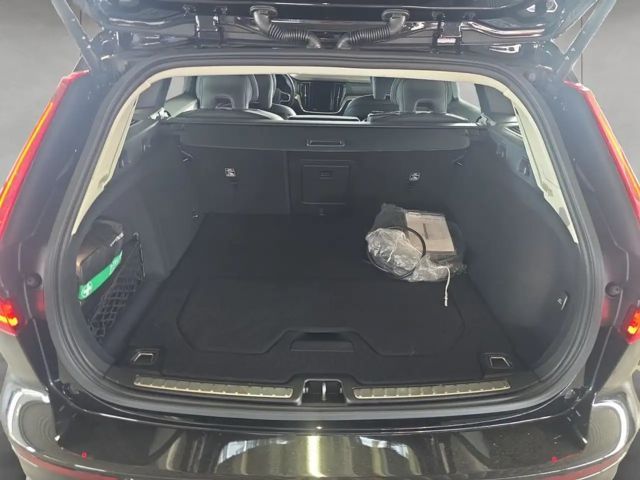 Volvo V60 AWD Dark Hybrid Plus T6