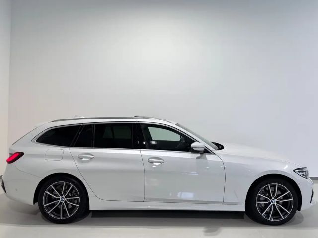 BMW 330 330e xDrive