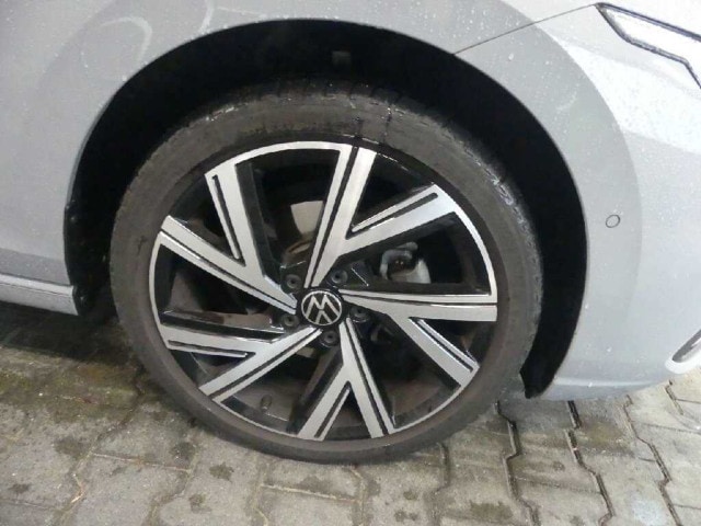 Volkswagen Golf 1.5 eTSI DSG Sport Style