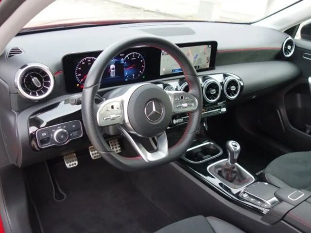 Mercedes-Benz A 200 AMG Line