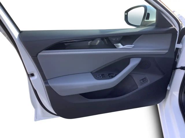 Volkswagen Passat 1.5 TSI Business DSG Variant