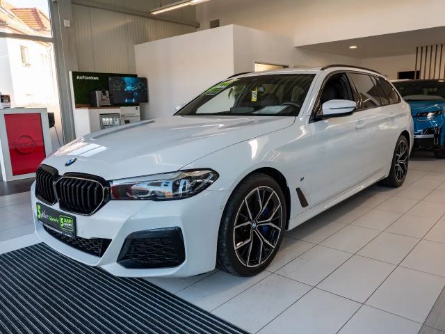 BMW 540 540d M-Sport Touring xDrive