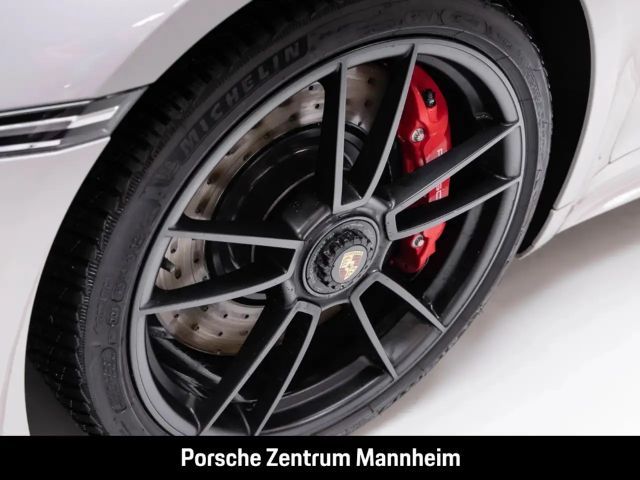 Porsche 992 Carrera Coupé GTS