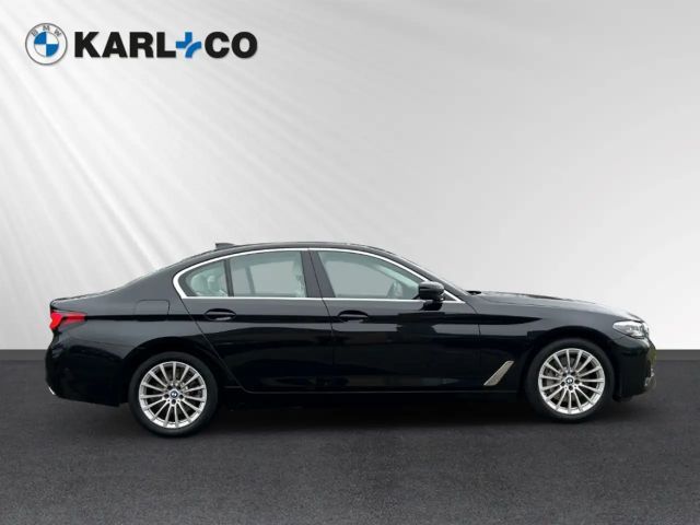 BMW 530 Sedan