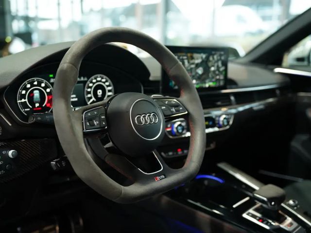 Audi RS4 Avant Quattro