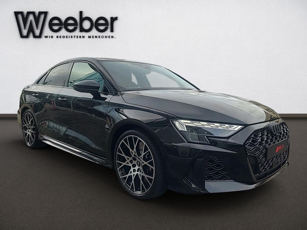 Audi RS3 Quattro S-Tronic Sedan