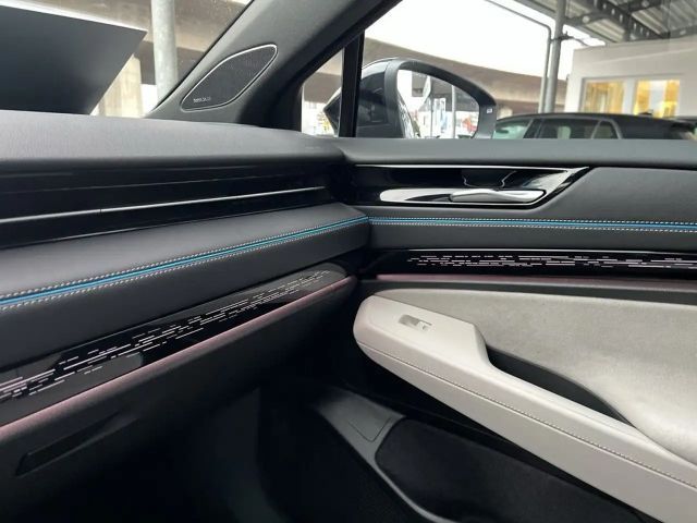 Volkswagen ID.7 IQ.Drive Pro