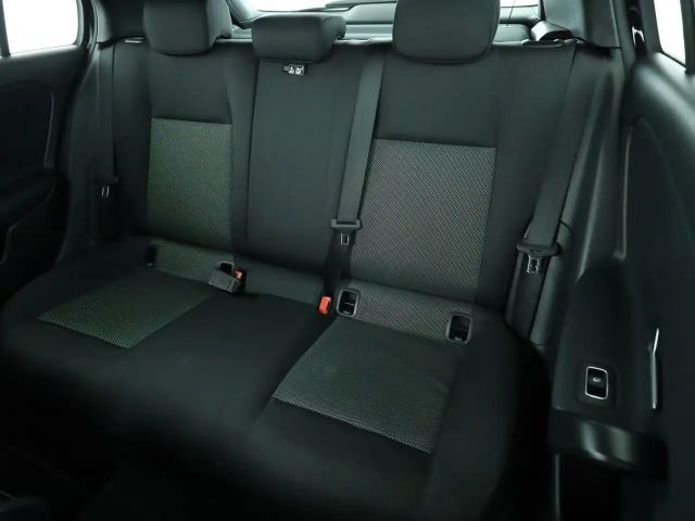 Mercedes-Benz A 180 A 180 d