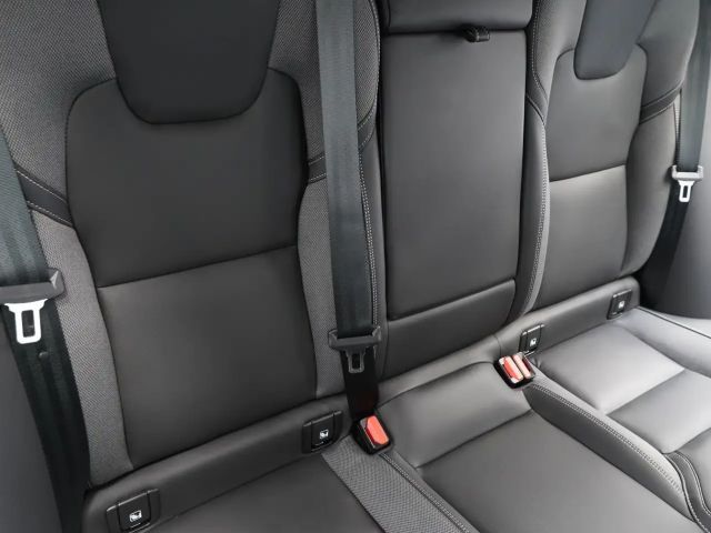 Volvo XC60 AWD Dark Plus