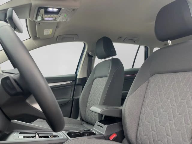 Volkswagen Golf 1.5 eTSI DSG Life Variant