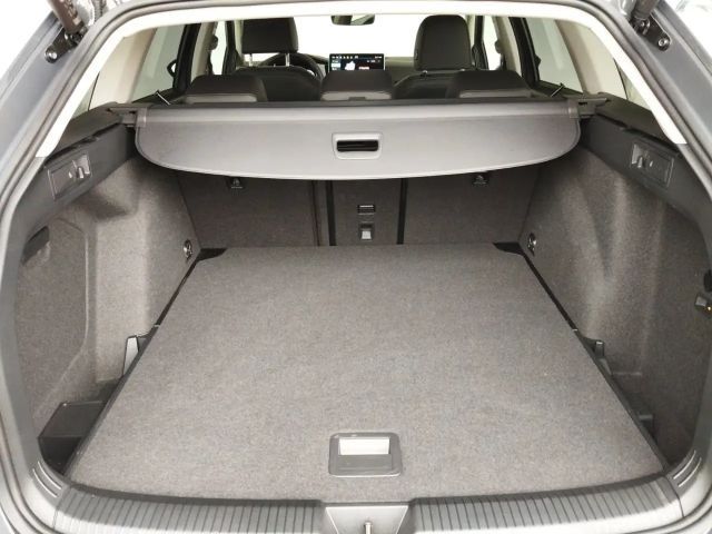 Volkswagen Golf Business DSG Variant