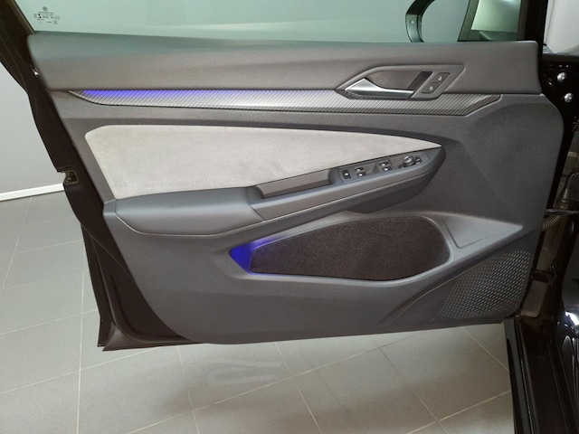 Volkswagen Golf 2.0 TSI DSG