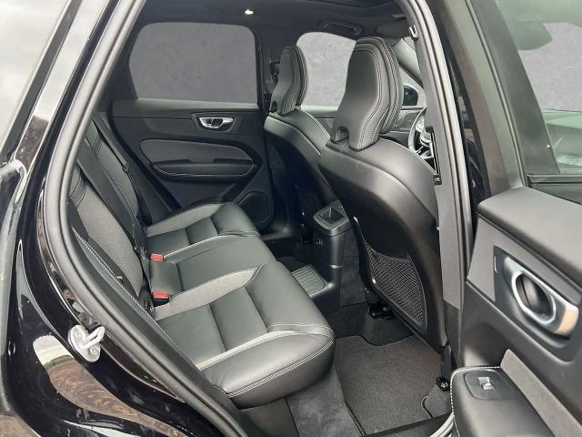 Volvo XC60 AWD Plus T6