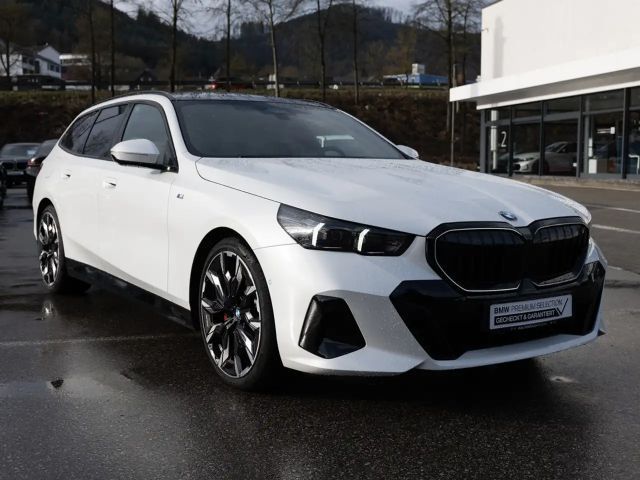 BMW 520 520d M-Sport Touring