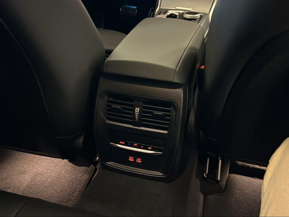 BMW 330 330e Sedan xDrive