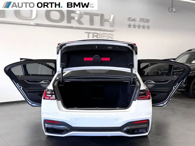 BMW 730 730d M-Sport Sedan xDrive